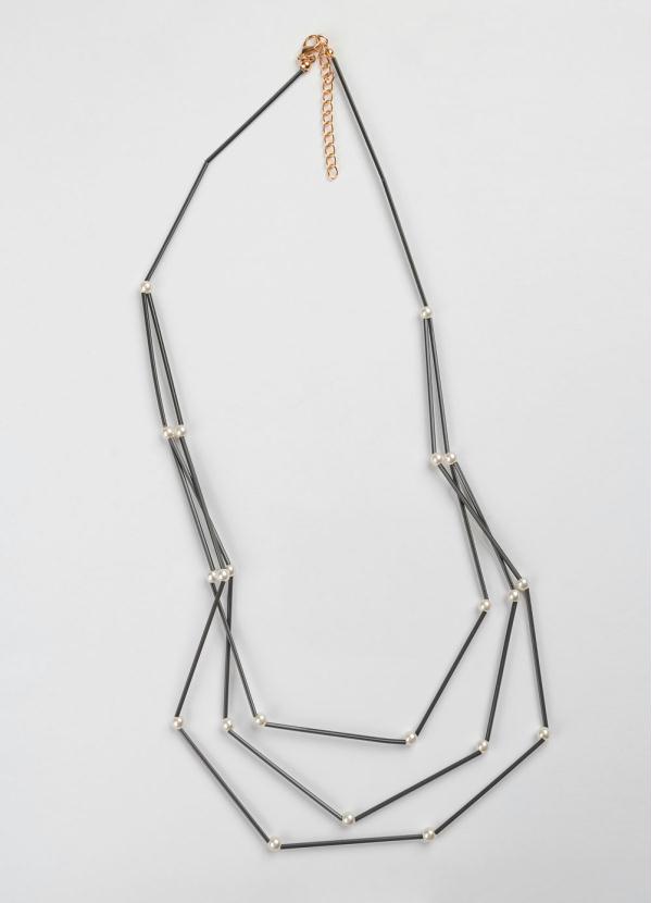 Colar (Preto) com Detalhes Branco