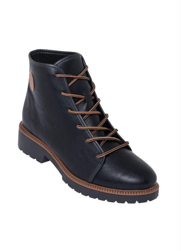 Bota Beira Rio (Preta) com Sola Tratorada