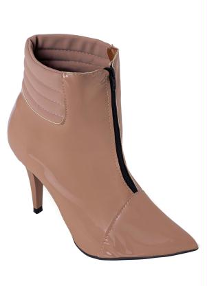 Bota Modelo Bico Fino (Nude) em Verniz