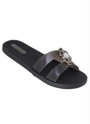 Chinelo (Preto) com Adere�o no Cabedal