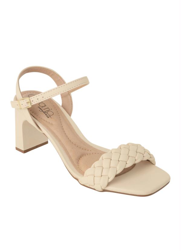 Sandálai Beira Rio (Creme) em Sintético Sandálai Beira Rio (Creme) em Sintético