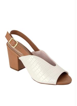 Sand�lia Beira Rio (Branca) em Sint�tico