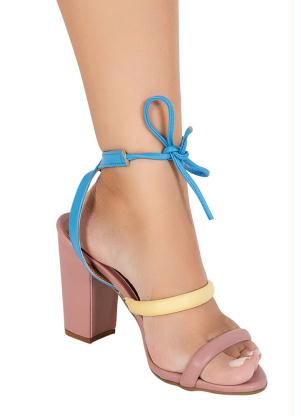 Sand�lia com Salto Quadrado (Ros�) com Amarra��o