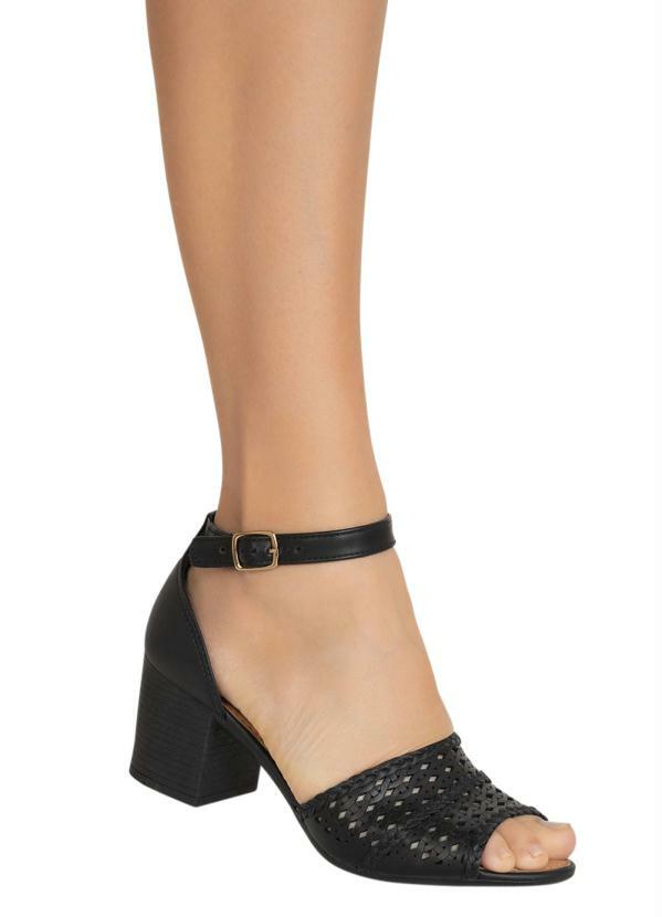 Compre Sandália Dakota Salto Baixo Nude Dakota Online