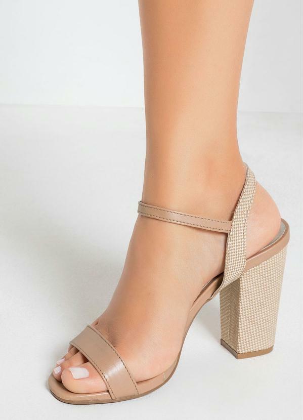 Sandália Nude com Salto Médio - Queima de Estoque