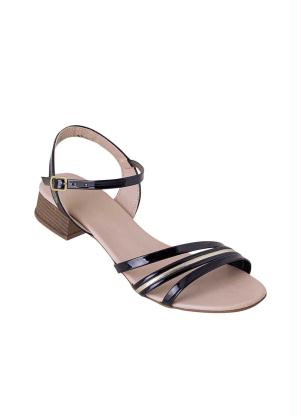 Sand�lia (Preta) em Detalhe Dourado