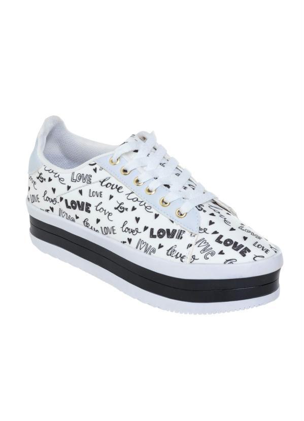 tenis branco com solado preto