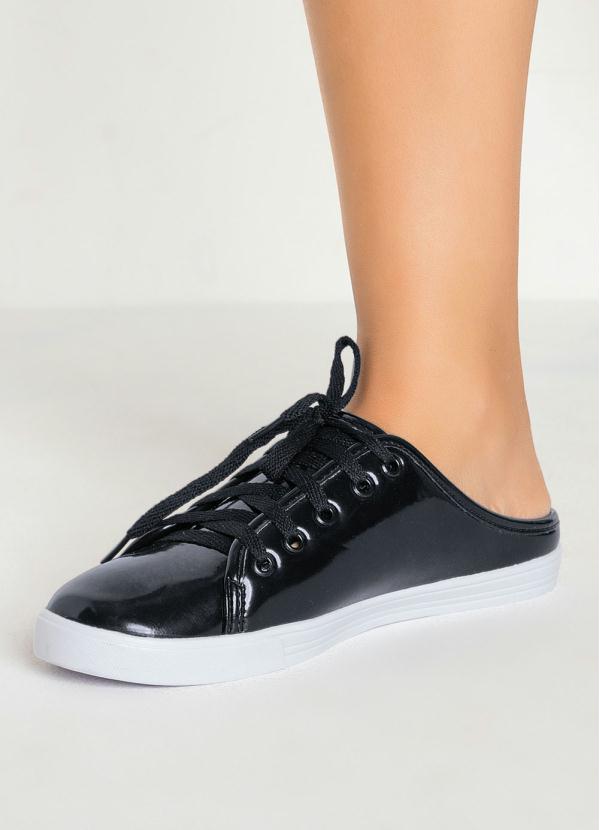 tenis mule preto feminino