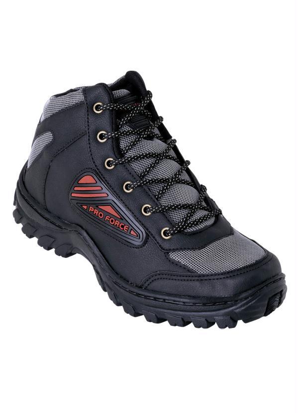 Bota (Preta) com Sola de Borracha