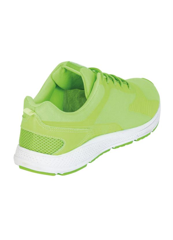 tênis verde neon