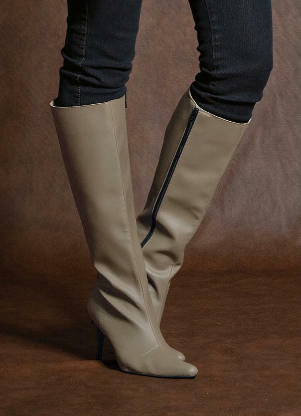 bota cano longo bege