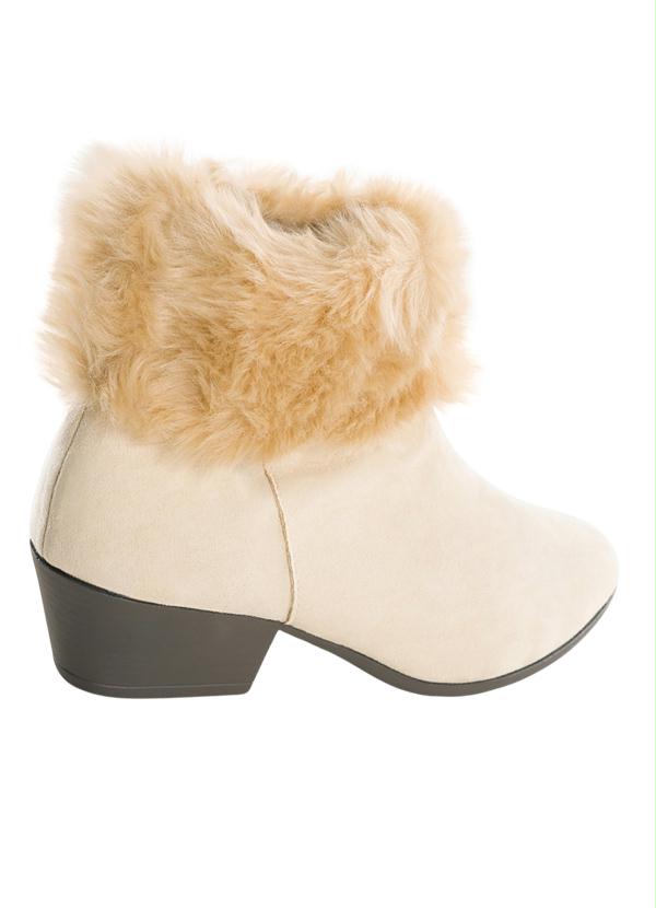 bota com pelinho no cano