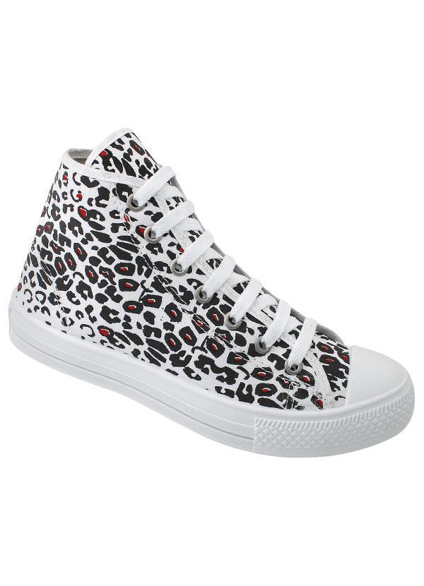 tenis branco com oncinha
