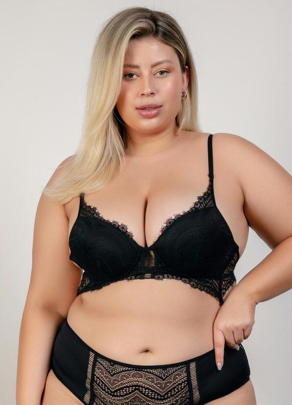 Top com Bojo de Renda (Preto)