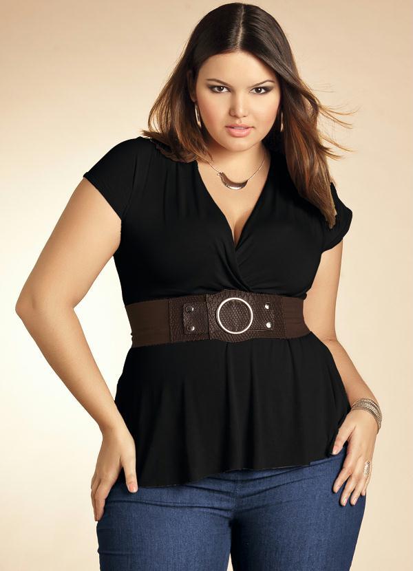 blusinha decotada plus size
