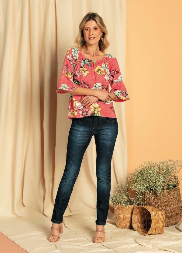 blusa com elastico no decote
