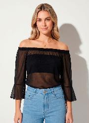 Blusa Preta em Tule com Mangas Amplas