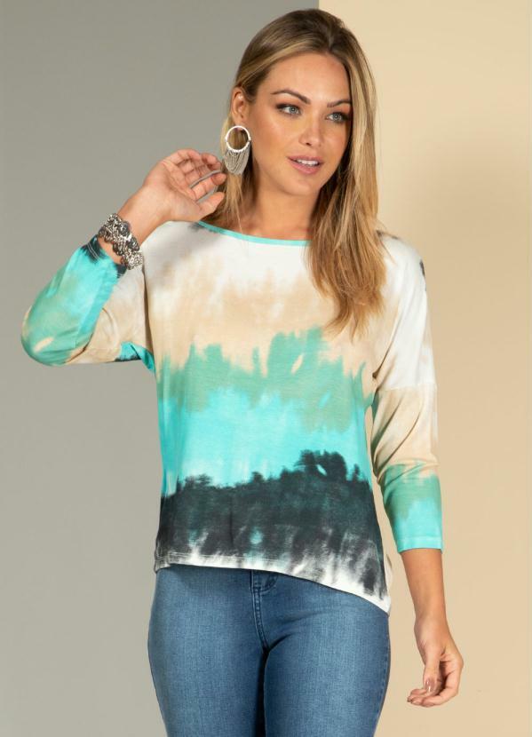 blusa azul tie dye