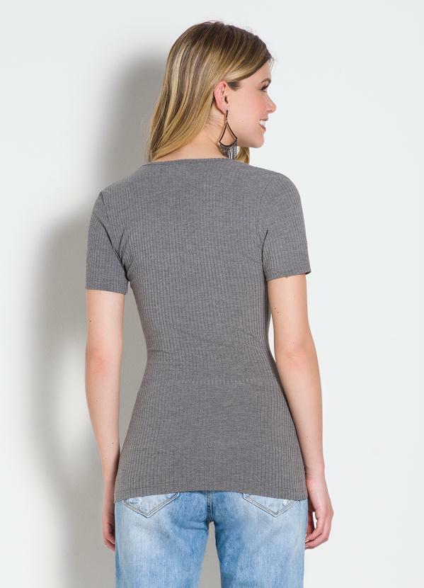 blusa básica cinza