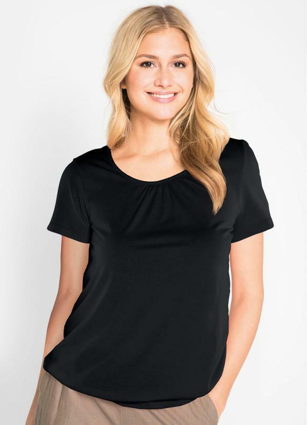 Blusa Básica com Franzido no Decote Frente (Preta) Blusa Básica com Franzido no Decote Frente (Preta)