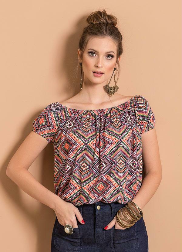 blusa modelo ciganinha