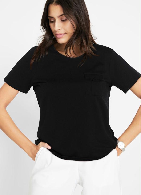Blusa com Bolsinho Cargo (Preta) Blusa com Bolsinho Cargo (Preta)