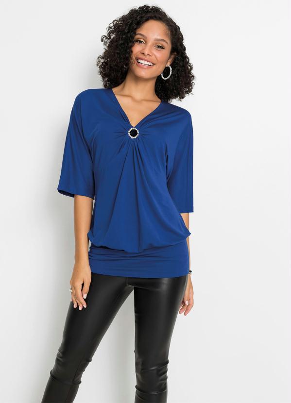 Blusa com Broche e Mangas Morcego (Azul) Blusa com Broche e Mangas Morcego (Azul)