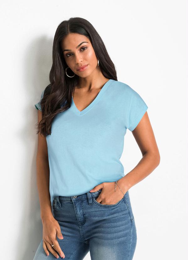 Blusa Decote V (Azul Claro) Blusa Decote V (Azul Claro)