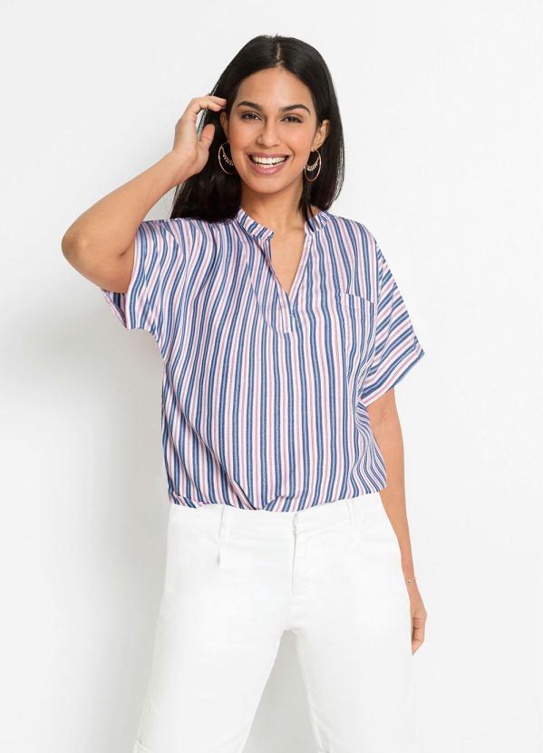 blusa feminina com gola de padre