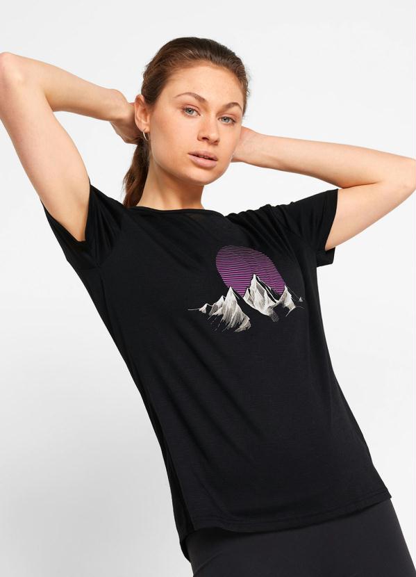 T-Shirt com Estampa (Preto)