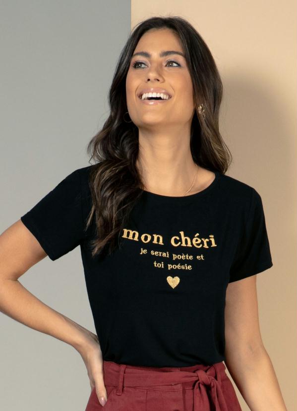 T-Shirt (Preta) com Bordado Frontal T-Shirt (Preta) com Bordado Frontal