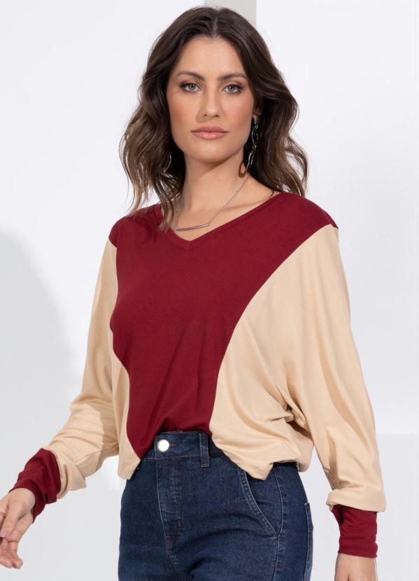 Blusa com Recortes Bicolor (Bege e Bord�) Ampla