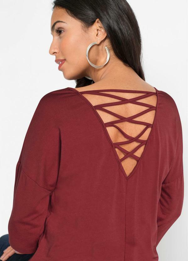 blusa com tiras nas costas