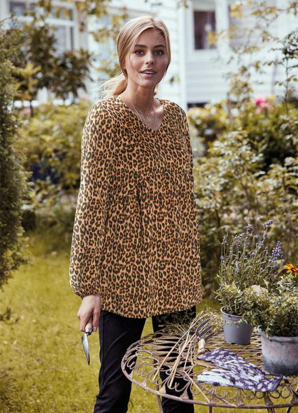 Blusa Manga Longa Animal Print (Bege)