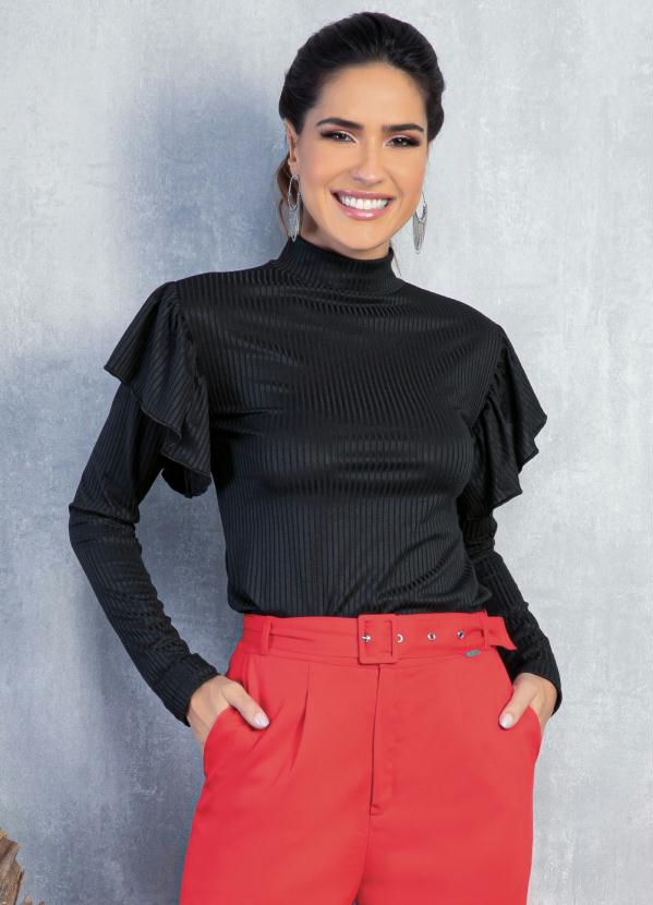 Blusa (Preta) Gola Alta com Babados nos Ombros Blusa (Preta) Gola Alta com Babados nos Ombros