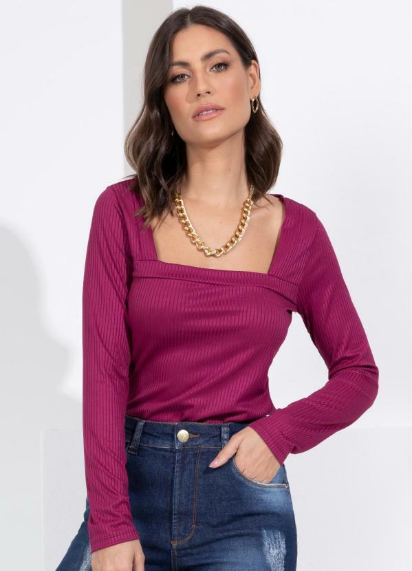 Blusa (Vinho) Canelada com Decote Quadrado Blusa (Vinho) Canelada com Decote Quadrado