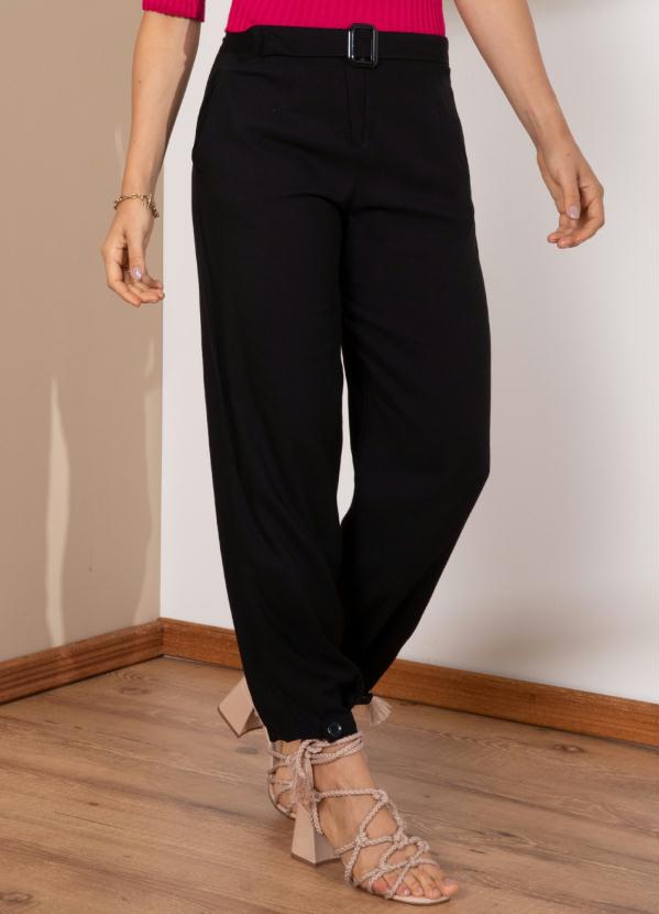 Cal�a (Preta) com Cinto e Detalhe na Barra