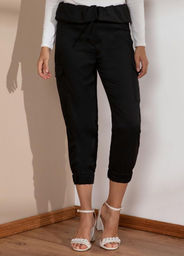 Cal�a Clochard (Preta) com Bolsos Cargo