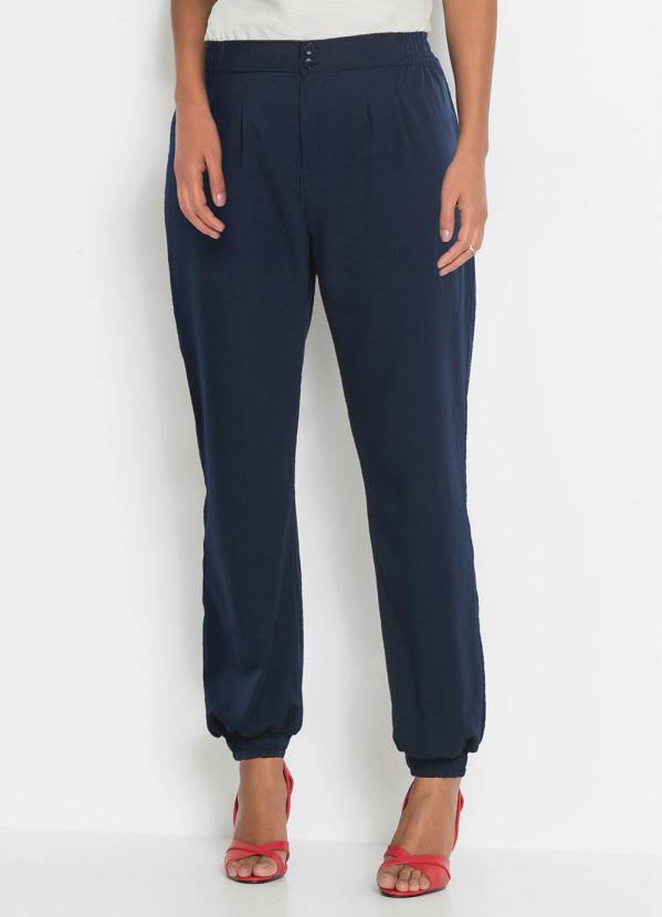 Calça com Pregas Frontais (Azul) Calça com Pregas Frontais (Azul)