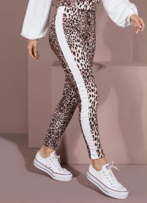 Cal�a (On�a e Off White) com Recorte Lateral