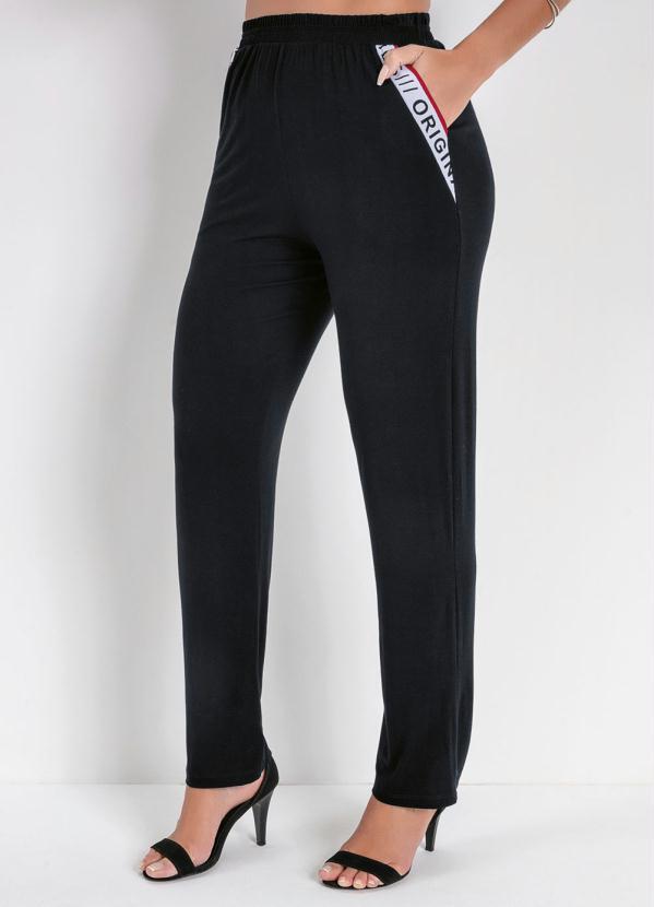 Cal�a (Preta) com Detalhe de Cadar�o nos Bolsos