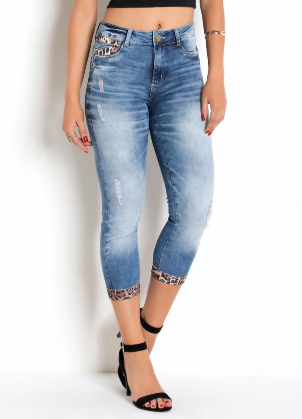 Cal�a Cropped (Jeans) Sawary com Detalhes em On�a