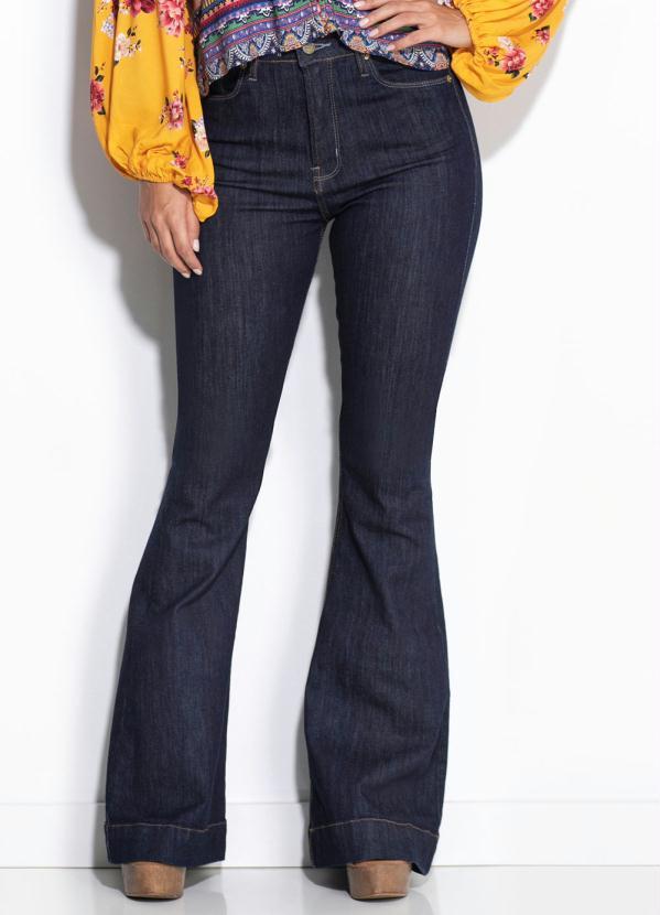 calça jeans flare farm