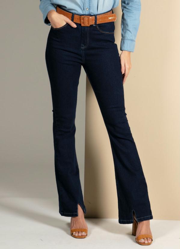 Cal�a (Jeans) Flare com Abertura na Barra