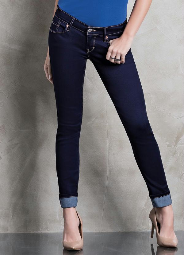 calça jeans preta feminina levis