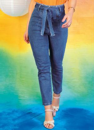 Cal�a Mom (Jeans) com Pregas e Faixa Sawary