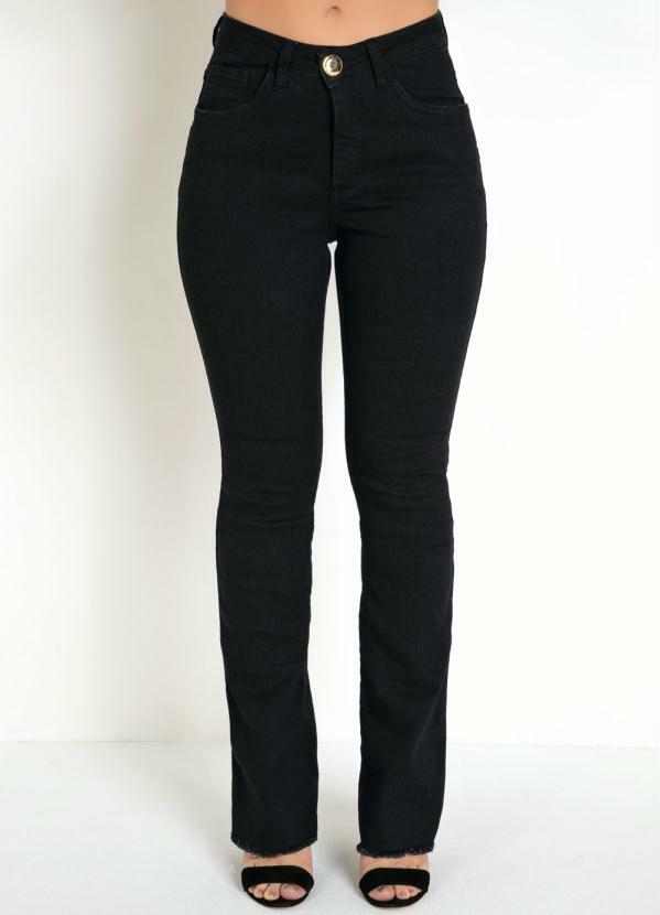 calça preta desfiada