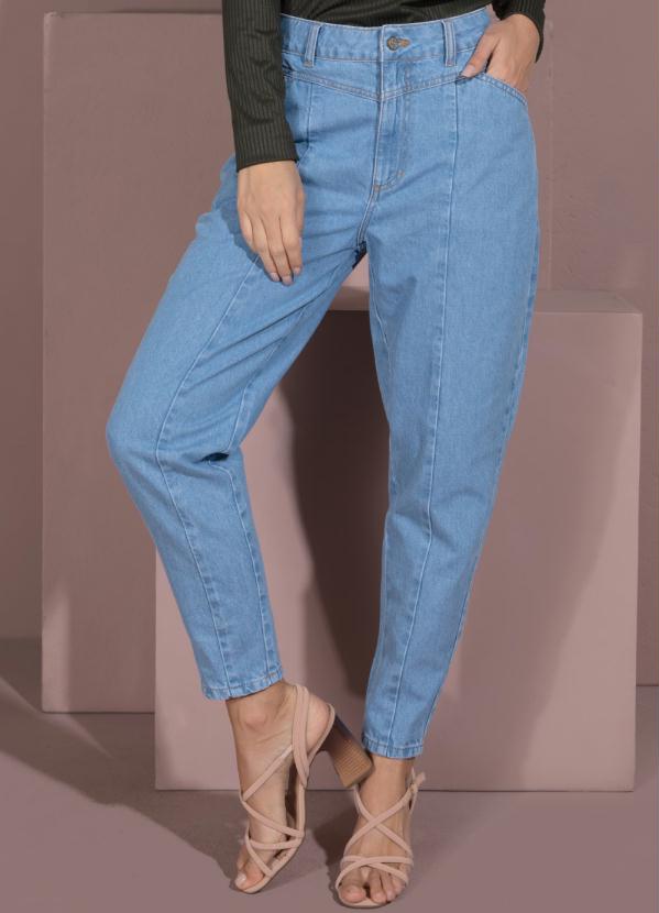 Cal�a Slouchy (Jeans Claro) com Recorte Frontal