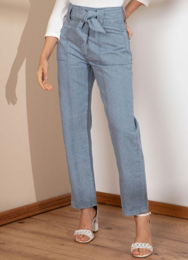Calça Reta (Jeans) Sustentável com Bolsos e Faixa Calça Reta (Jeans) Sustentável com Bolsos e Faixa