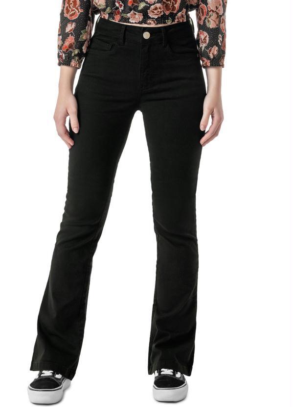 Calça Preta Boot Cut em Sarja - Enfim